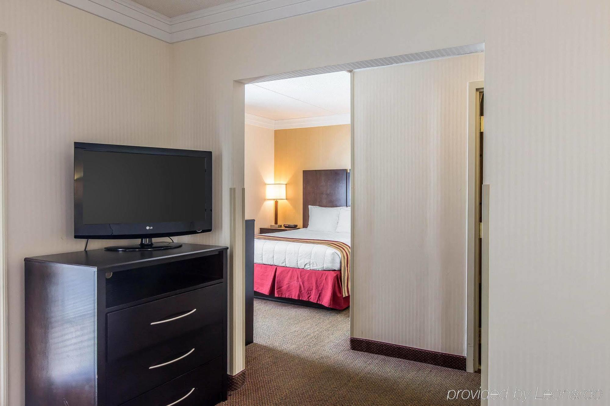 Black Bear Inn & Suites ガトリンバーグ エクステリア 写真